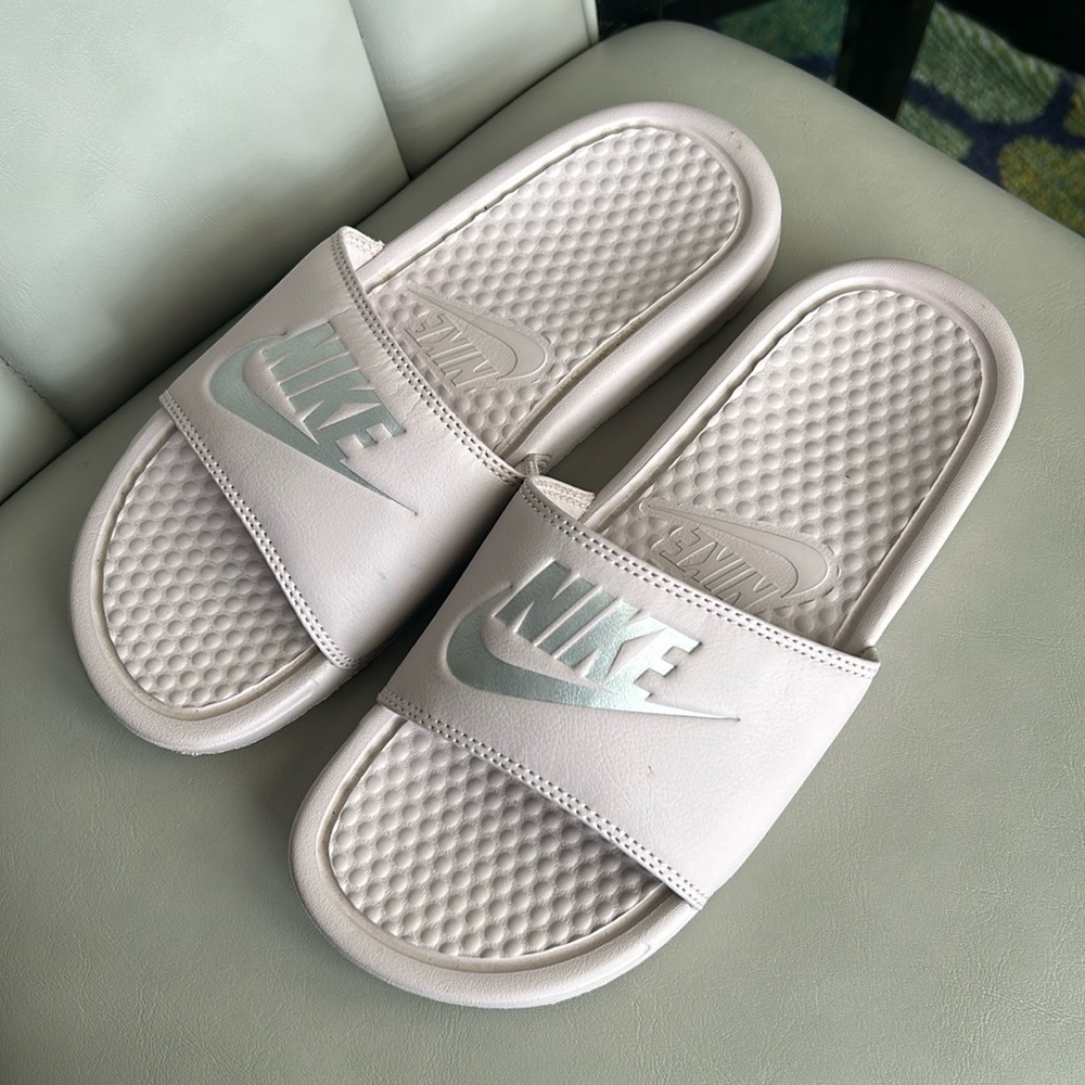 Nike slides sandals slippers size 7 new